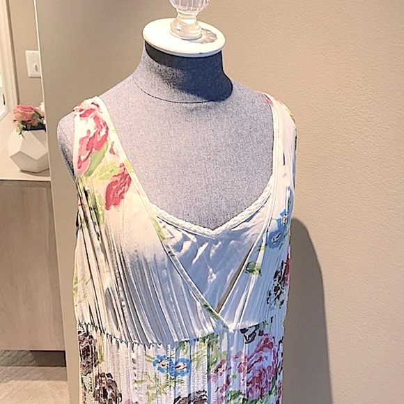 Free People Vintage Hinted Florals Maxi Dress - Picture 13 of 16